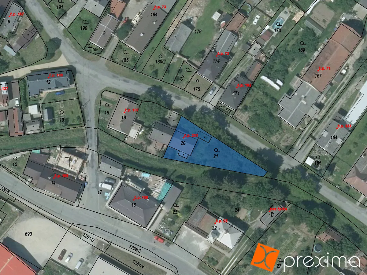 Prodej podílu 5/16 rodinného domu 79 m², pozemek 550 m²